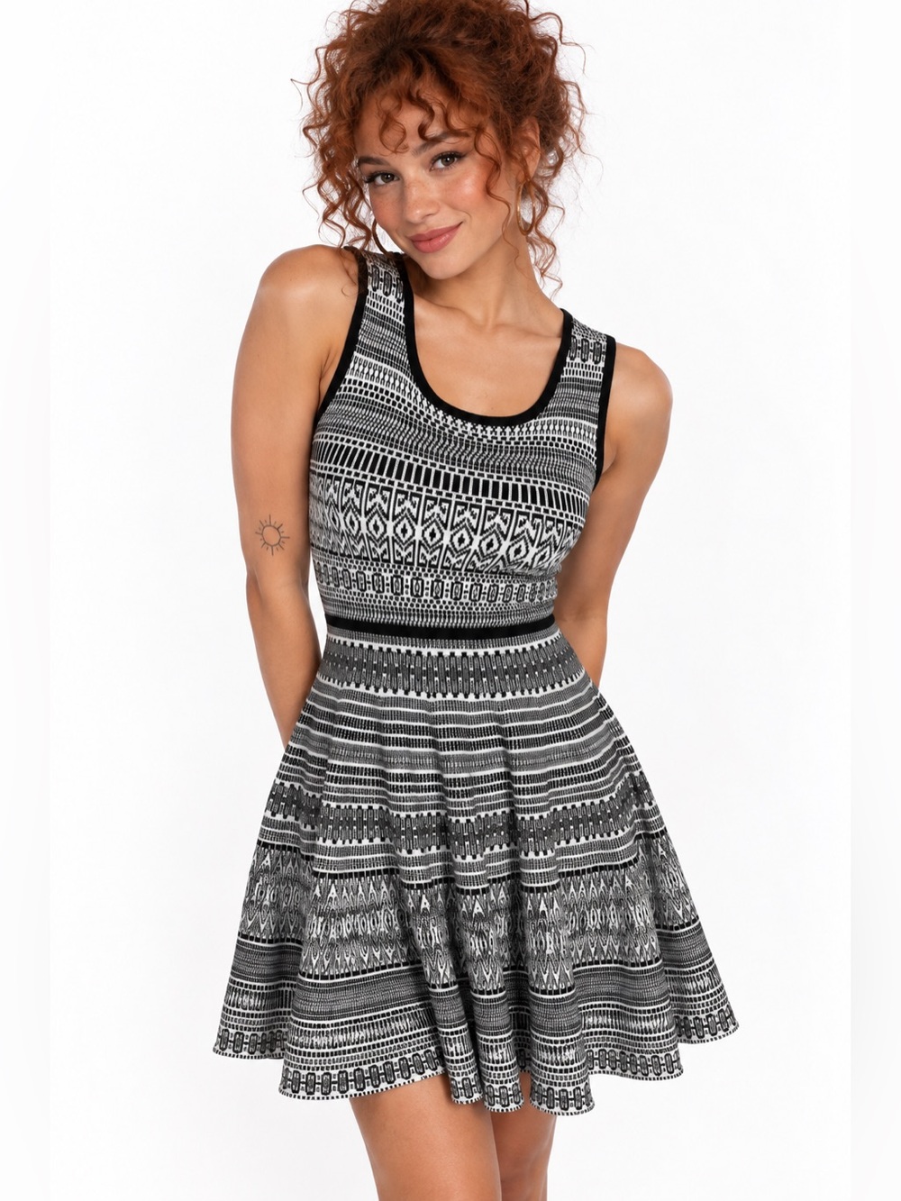 Cynthia Rowley XS Black White Geometric Knit Fit Flare Skater Dress